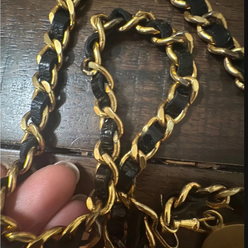 CHANEL authentic chain belt - Picture 4 of 4